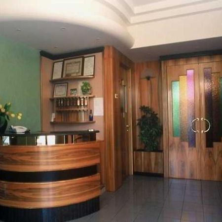 רימיני Albergo Ester Di Fossi Laura מראה חיצוני תמונה
