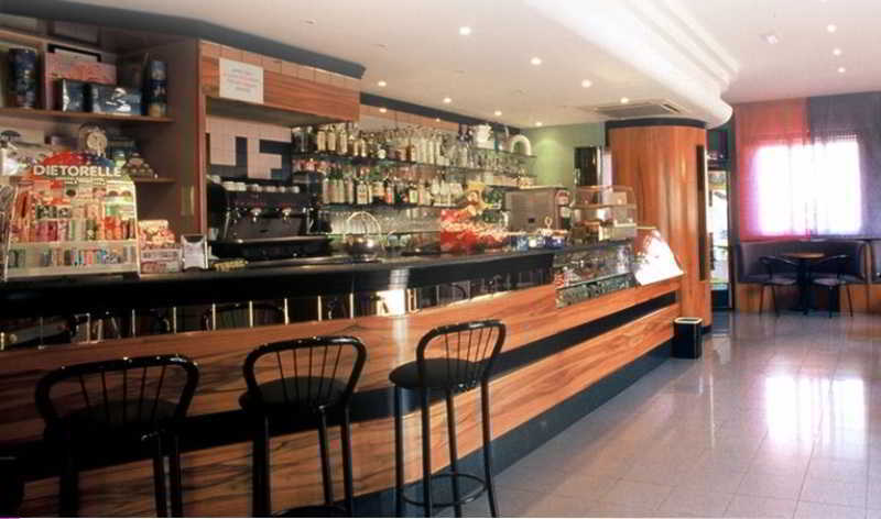 רימיני Albergo Ester Di Fossi Laura מראה חיצוני תמונה